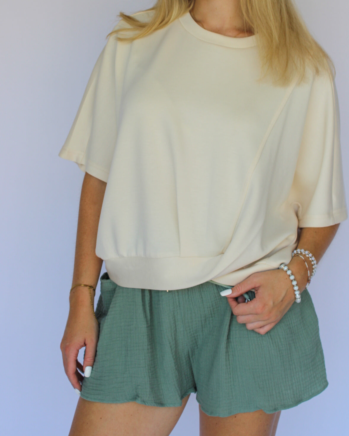 Neutral Knotted Top